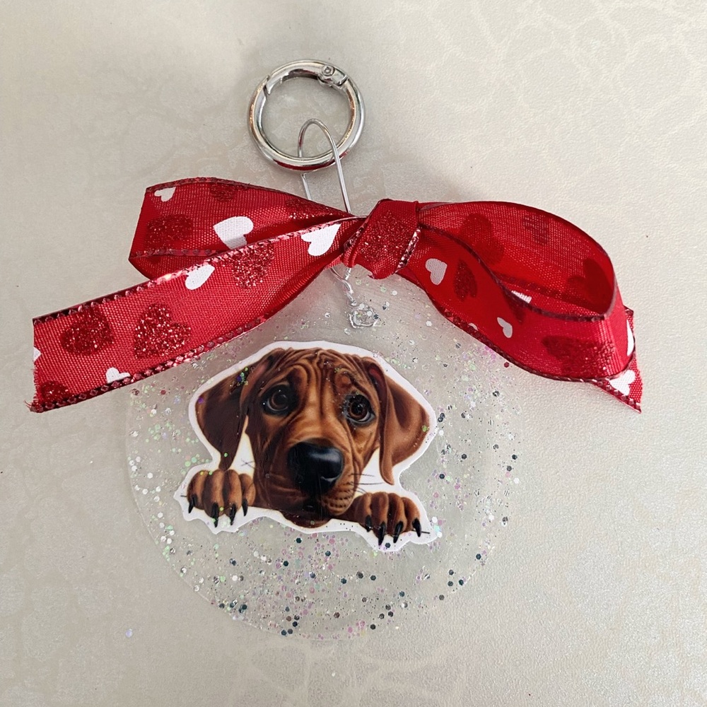 Hand Crafted Red Ribbon Rhodesian Ridgeback Dog Clear Glitter Ornament Keyring - Picture 2 of 2
